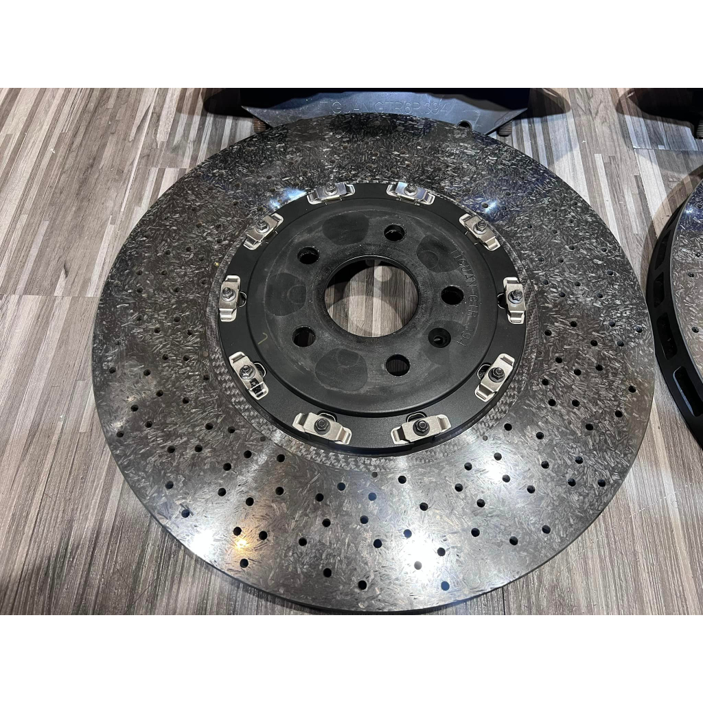 (二手時間) 升級輪圈拆賣 福斯 Volkswagen Tiguan 專用 前碳陶煞車組 圖片 4