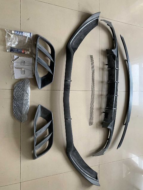 (出清特價)正BRABUS W205. C系列 用 空力套件組 4P+1排氣尾桶（不含烤漆安裝） 圖片 8