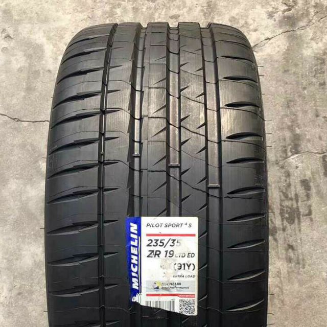 Michelin Pilot Sport 4 S 235/35/19 圖片 1